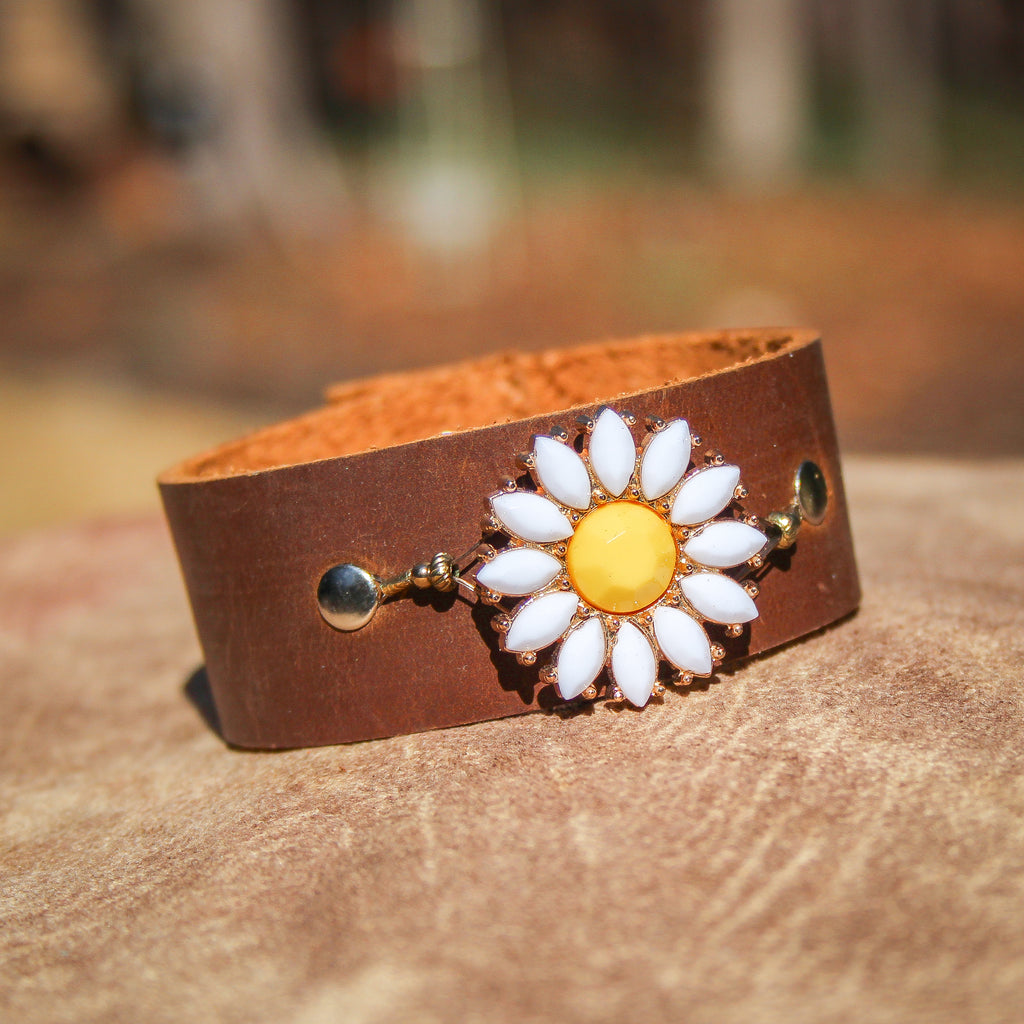 Daisy Leather Bracelet