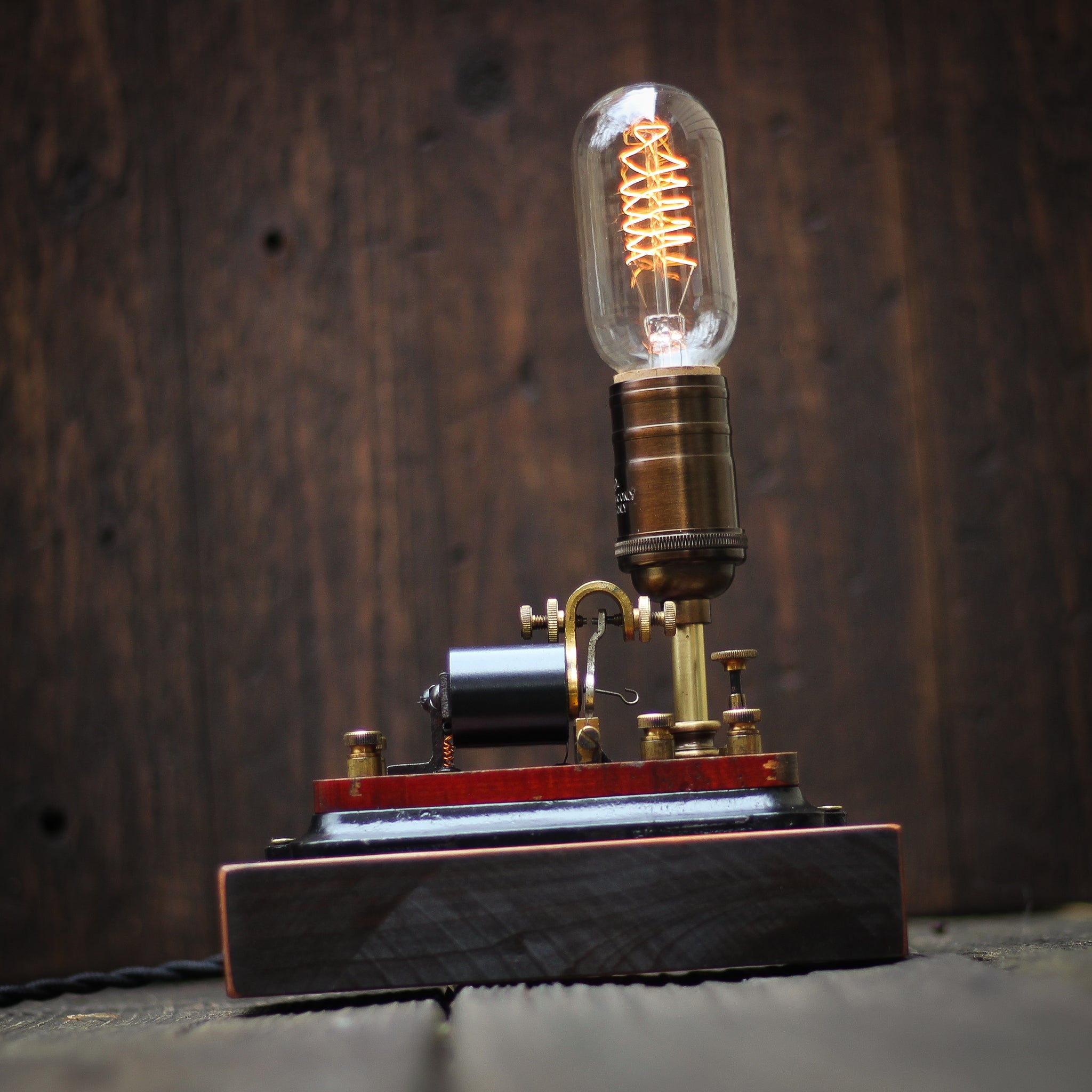INDUSTRIAL LAMPS – VintageAmerica