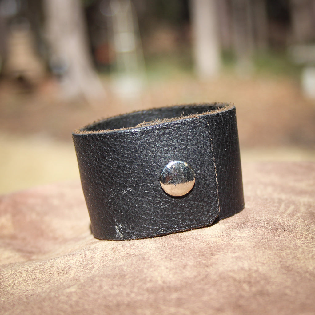 Jeweled Stunner II Leather Bracelet 1