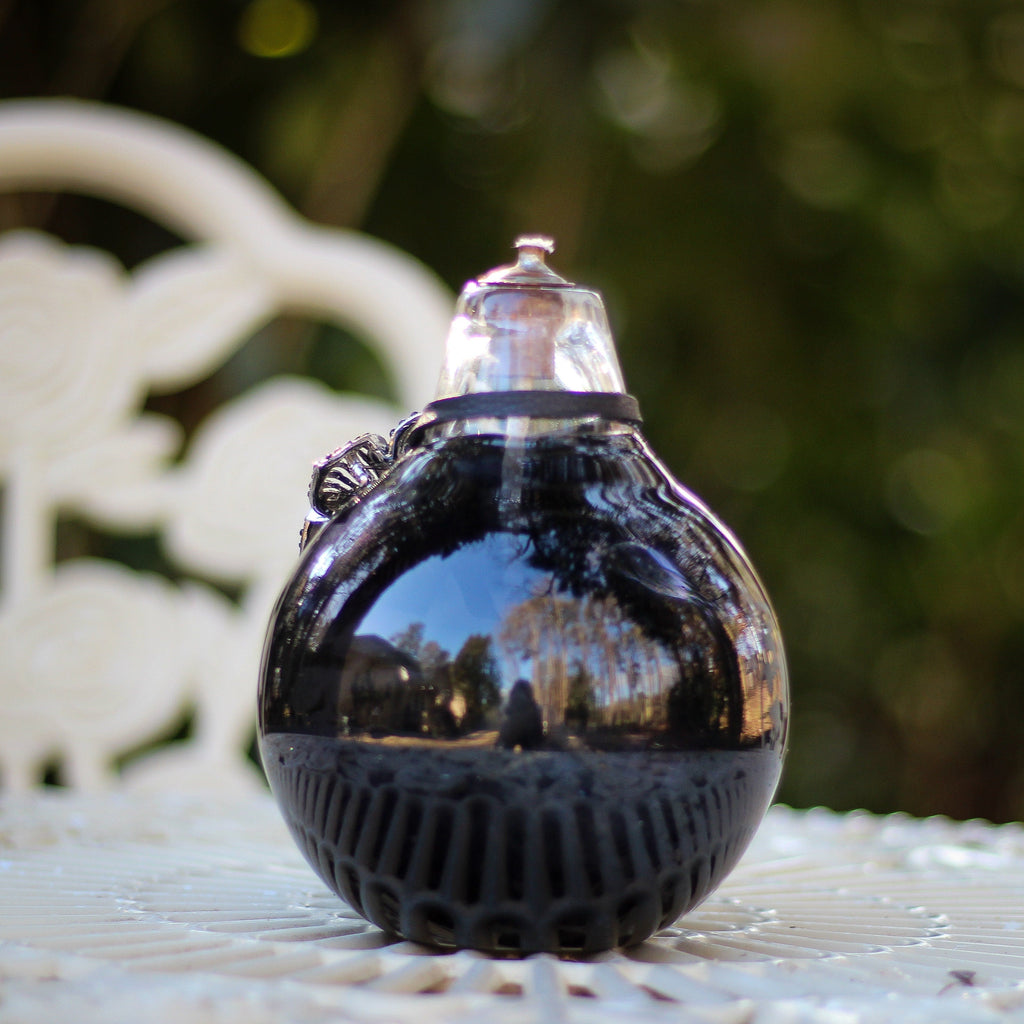 Oil Lamp: Classic Black - VintageAmerica