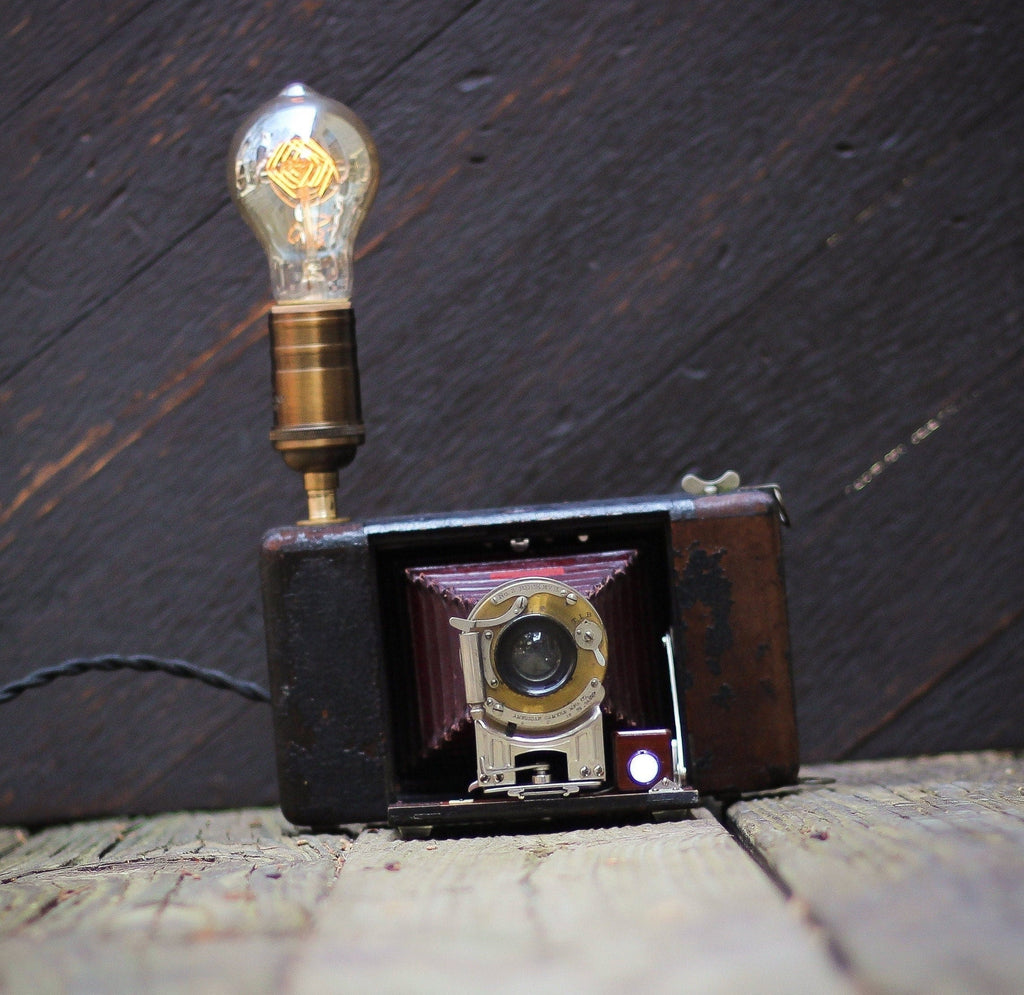 Vintage Edison Desk Lamp: American Camera Co. Buckeye #8 - VintageAmerica